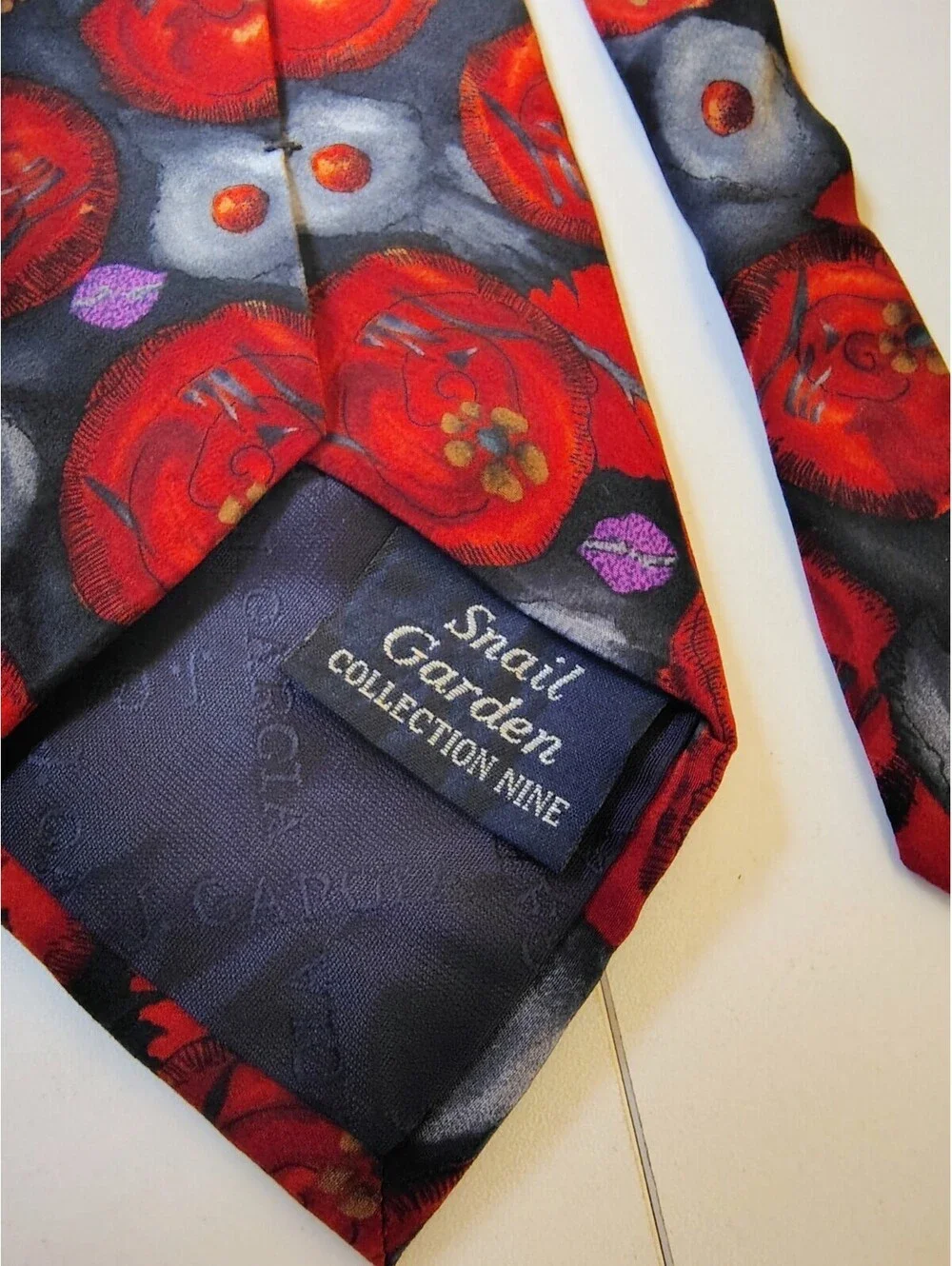 Vtg J Garcia Jerry Garcia Tie Snail Garden Collection Nine Red Black Floral Silk